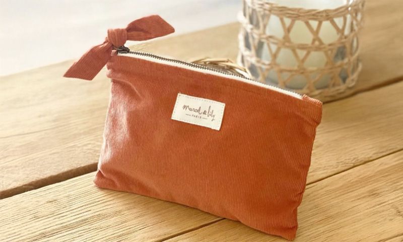 Pochette velours rouille "Marcel& Lily"